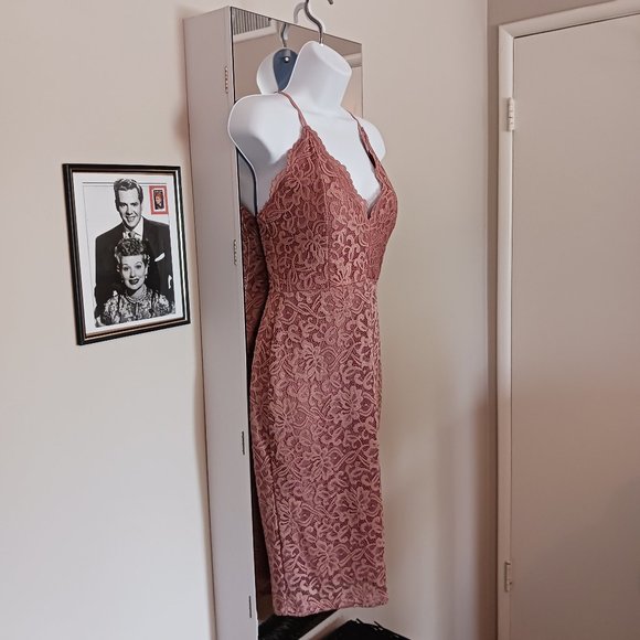 NWOT - G by Guess Bodycon Dress - Blush Floral Stitch - Picture 2 of 9